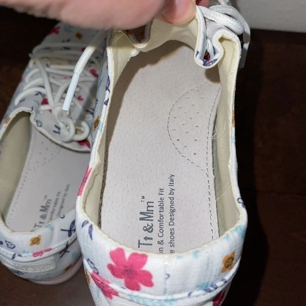 COPY - Tt & Mm Platform Floral Sneakers Sz. 9  like new!